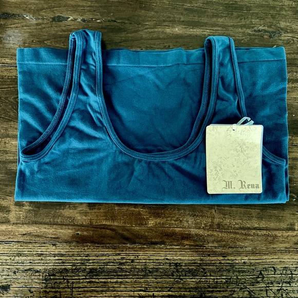 Super comfortable M-Rena tank dress - Picture 4 of 10